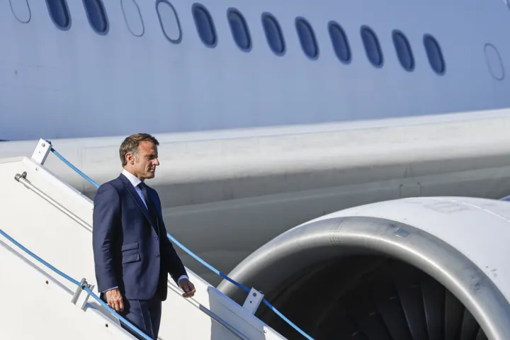 Επίσκεψη Μακρόν στη Δαμασκό: Ο πρώτος ηγέτης κράτους της Δύσης στη Συρία μετά την πτώση Άσαντ