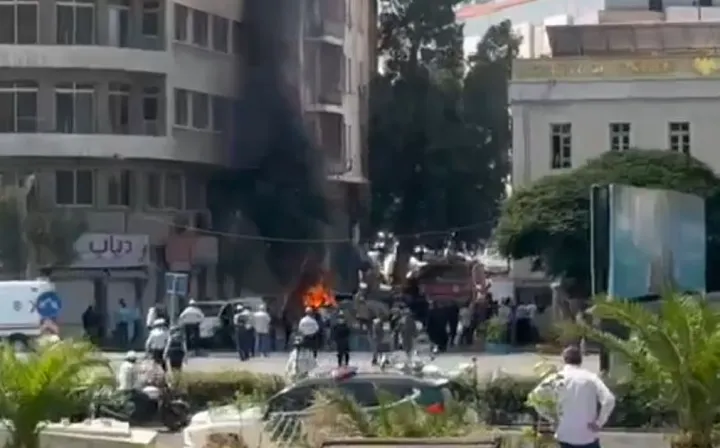 Εκρήξεις κοντά στο ξενοδοχείο που μένει ο Μακρόν στη Δαμασκό, 18 τραυματίες (vids)