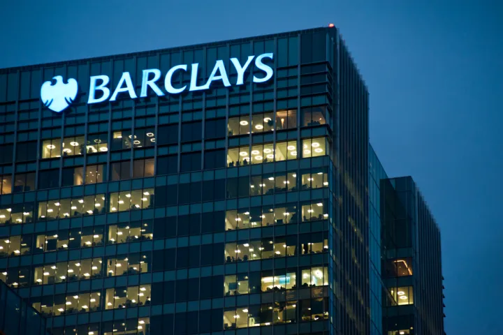 Barclays: Άλμα 55% σε έναν χρόνο – Γιατί η μετοχή βρίσκεται σε υψηλό από το 2007