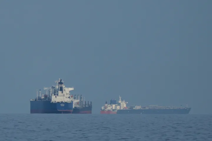 Στενά του Ορμούζ: Σοβαρές ζημιές σε δεξαμενόπλοιο του Κατάρ που επλήγη από βλήμα
