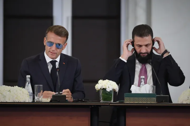 Μακρόν: Η Γαλλία εξετάζει αποστολή ειδικών δυνάμεων στη Συρία για την καταπολέμηση του ISIS