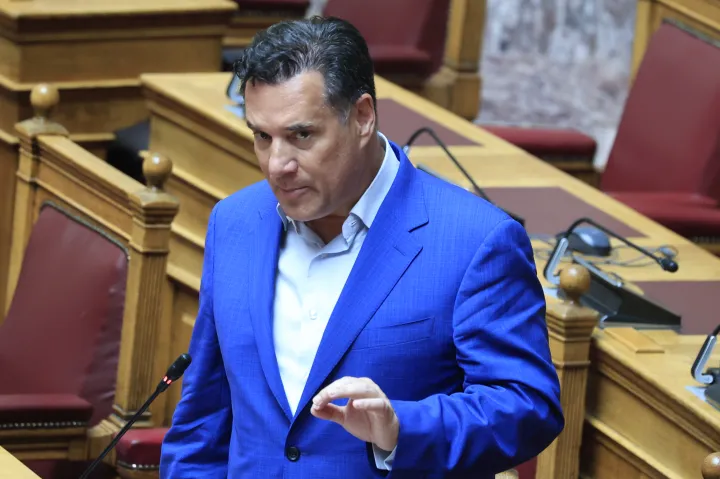 «Καρφί» Γεωργιάδη σε Τσίπρα: Αλέξη, άσε τα περί ηθικού πλεονεκτήματος στην άκρη και απόλαυσε την βίλα με τα 500 ευρώ στο Σούνιο