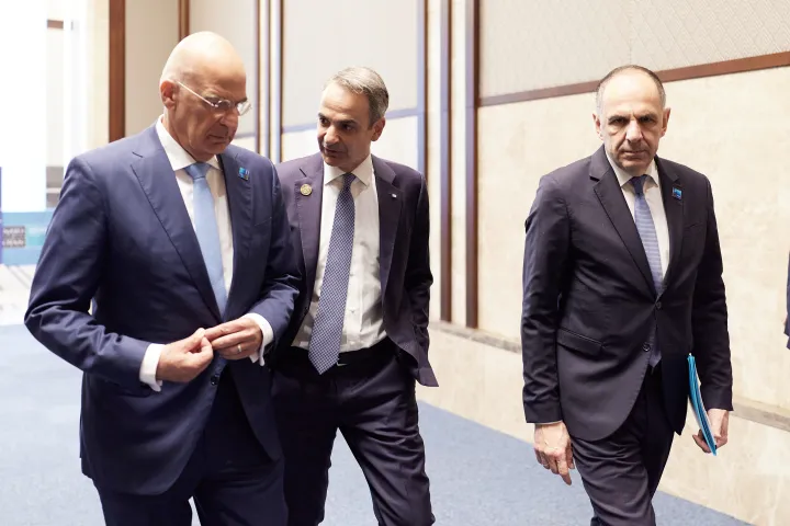 Ο Ν. Δένδιας συνόδευσε τον Κυρ. Μητσοτάκη στη Σύνοδο Κορυφής του ΝΑΤΟ
