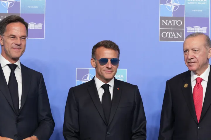 Επιχείρηση προσέγγισης Ερντογάν προς Μακρόν: Του εξέφρασε την επιθυμία συνεργασίας σε όλους τους τομείς