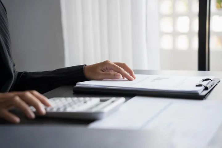 Servicers: Εύσημα στην κυβέρνηση για τις δικαστικές μεταρρυθμίσεις - Ο νόμος Κατσέλη και το προεκλογικό περιβάλλον