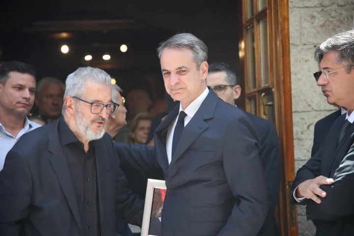 Κοζάνη: Ολοκληρώθηκε η εξόδιος ακολουθία της Βάγιας Νέστορα - Αναχώρησε ο πρωθυπουργός Κυρ. Μητσοτάκης
