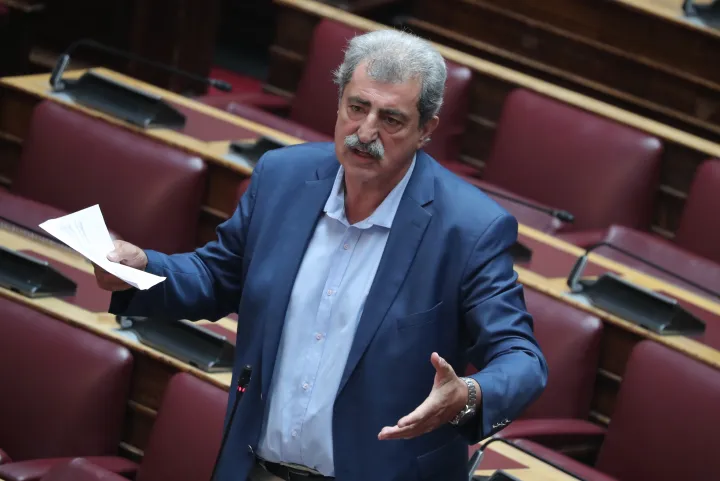 Πολάκης για ΚΕ του ΣΥΡΙΖΑ: Όσοι σκοπέυετε πάτε σε άλλο κόμμα, μην έρθετε να ψηφίσετε - Αφήστε εμάς που πονάμε το μαγαζί