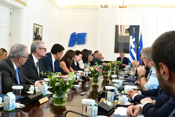 Τάσεις MRB: Επιβεβαιώνεται η δημοφιλάι Δένδια, ακολουθεί Πιερρακάκης - Άνοδος για Κικίλια