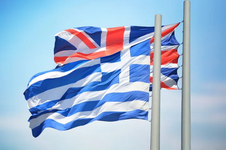Bloomberg: Τι μπορεί να διδαχθεί η Βρετανία από την οικονομική ανάκαμψη της Ελλάδας