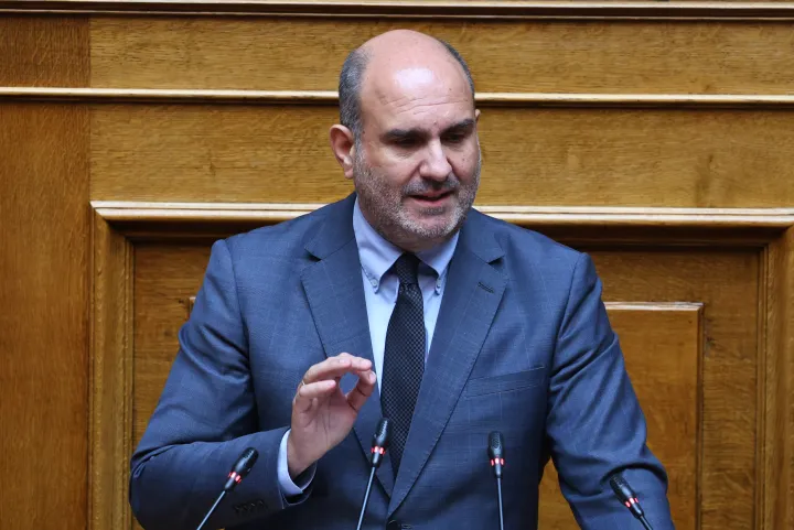 Δ. Μαρκόπουλος για Ζ. Κωνσταντοπούλου: Να κάνει ένα ντους να της περάσουν τα νεύρα, σαν να έχουμε τον Ρουβίκωνα στη Βουλή