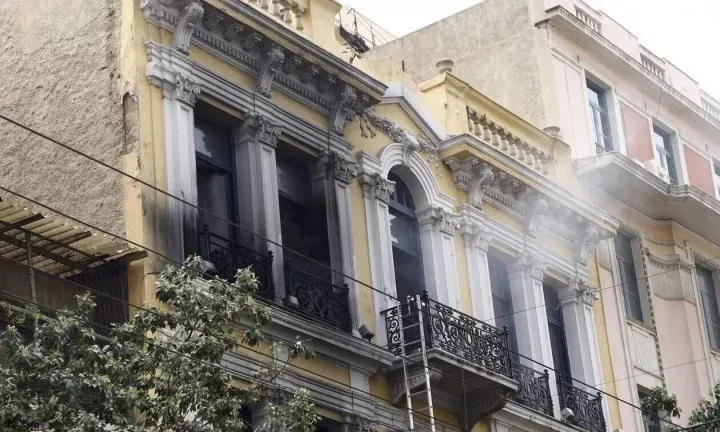 Δύο συλλήψεις για τον εμπρησμό της Marfin το 2010 - Τρεις συλλήψεις για τη δολοφονία της Β. Νέστορα στη Θεσσαλονίκη