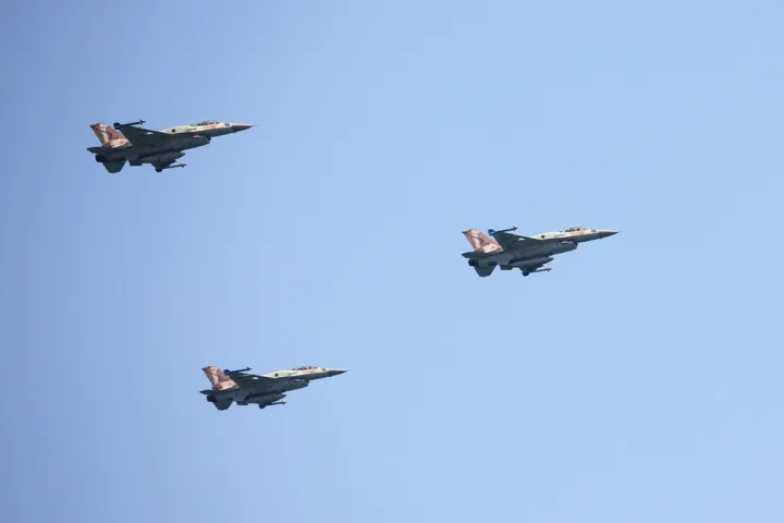 Επτά παραβάσεις και παραβιάσεις από τουρκικά αεροσκάφη την Παρασκευή, μία εμπλοκή με ελληνικά μαχητικά