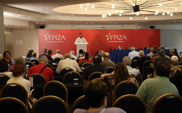 Συνεδριάζει η ΚΕ με οριακή απαρτία - Πρόταση για αναβολή μίας εβδομάδας