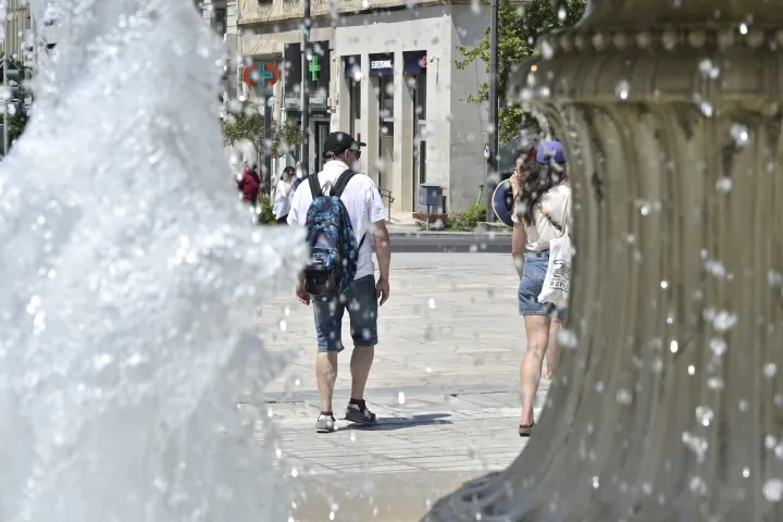 Meteo: Τις επόμενες ημέρες αναμένονται θερμοκρασίες πάνω από 38 °C