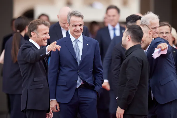 Στο Παρίσι ο Κυρ. Μητσοτάκης για τη «Συμμαχία των Προθύμων» - Τι θα τεθεί στην ατζέντα για το Ουκρανικό (pics)