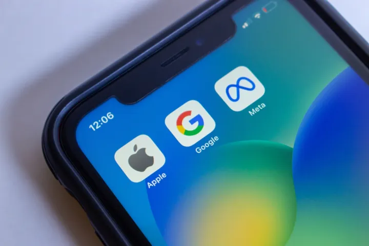 Αυστραλία: Στο στόχαστρο Apple, Meta και Google για την προστασία ανηλίκων