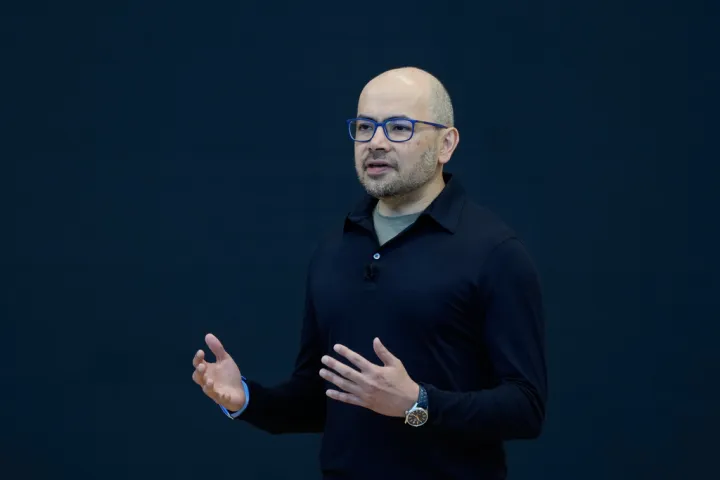 Ο CEO της Google DeepMind Ντέμις Χασάμπις προτείνει παγκόσμιο «ρυθμιστή» για την Τεχνητή Νοημοσύνη