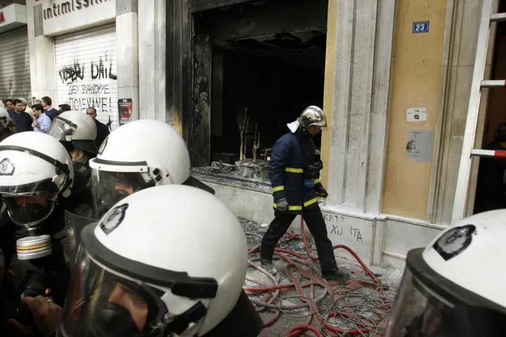 Marfin: Η 46χρονη έδωσε τη συγκατάθεσή της να εκδοθεί στην Ελλάδα - Εντός 10 ημερών η επιστροφή της
