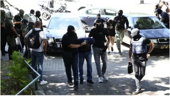 Τα γκρουπούσκουλα που επωάζουν το «αυγό» της τρομοκρατίας