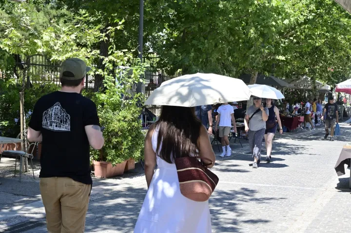 Καύσωνας προ των πυλών από την Κυριακή - Αυξημένος ο κίνδυνος πυρκαγιών λένε οι μετεωρολόγοι