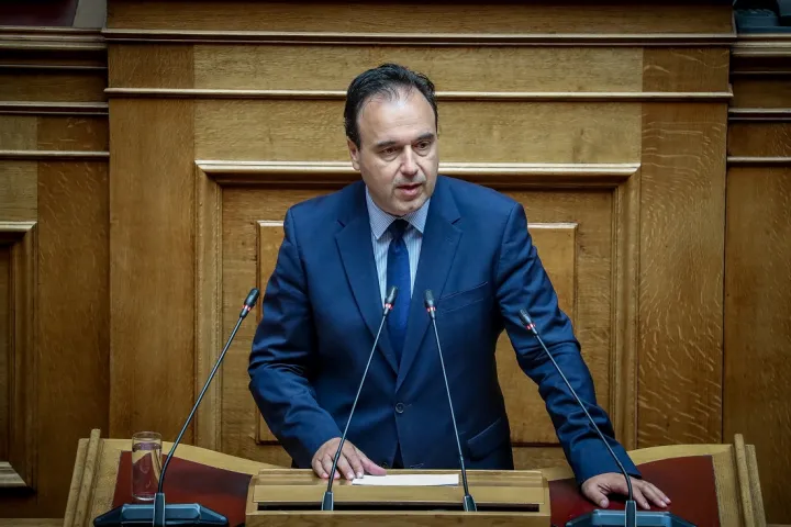 Δ. Παπαστεργίου: Η Τεχνητή Νοημοσύνη χρειάζεται κανόνες που προστατεύουν τους πολίτες 