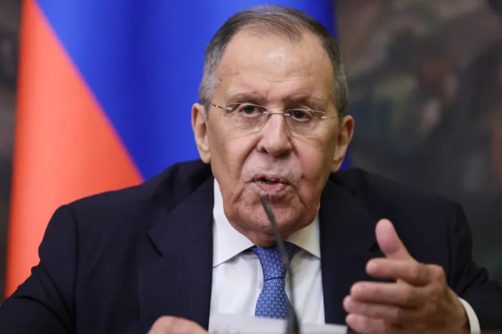 Λαβρόφ: Ευρώπη και Ουκρανία προσπαθούν να απομακρύνουν τον Τραμπ από τη συμφωνία της Αλάσκας