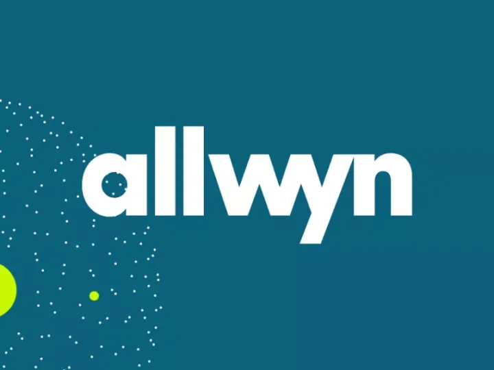 Ο Γιάννης Τσιμιτσέλης στο Allwyn Game Time: Ψάρεμα με Κέιν, Ικαριώτικο με Κουρτουά και σούβλες με Ρονάλντο