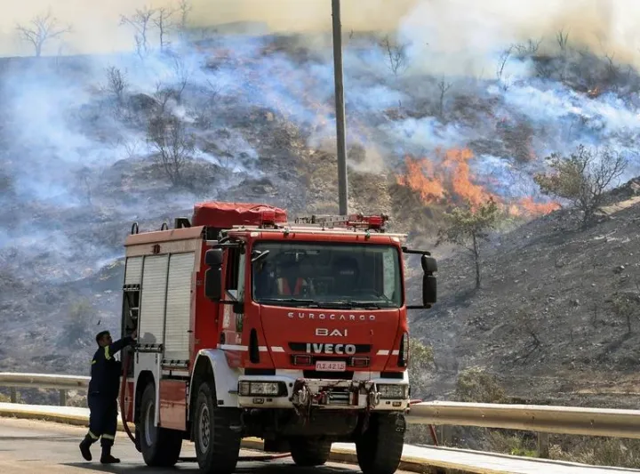 Συστάσεις της Πυροσβεστικής για την αποφυγή πυρκαγιών - Εκτεταμένοι έλεγχοι έως τη λήξη της αντιπυρικής περιόδου 