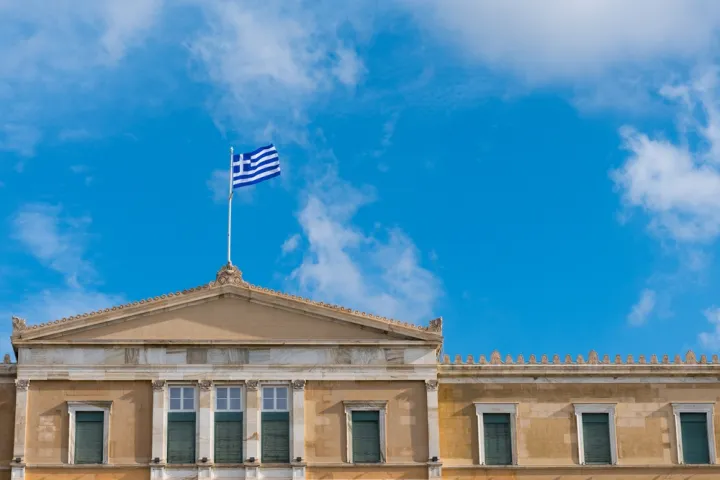 Ο εχθρός δεν είναι απέναντι