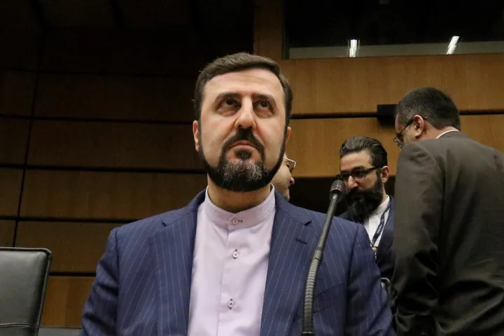 Το Ιράν αναστέλλει όλες τις δεσμεύσεις του μνημονίου κατανόησης με τις ΗΠΑ