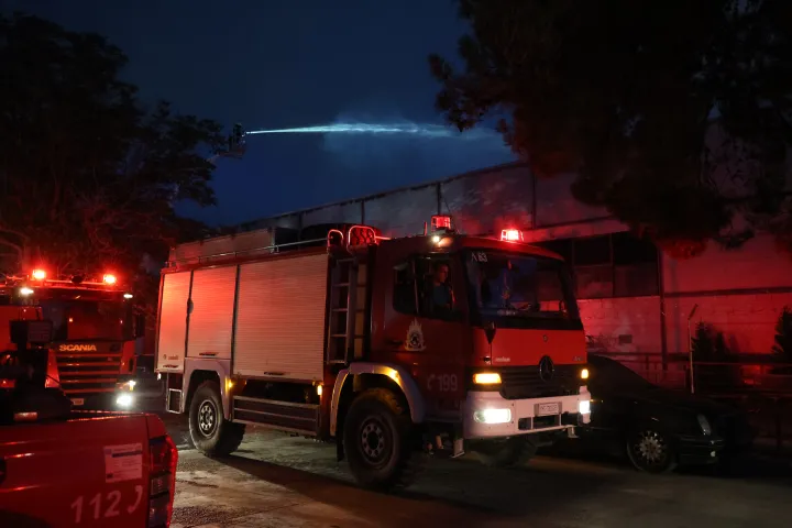 Φωτιά στο Νεοχώρι Πηλίου - Επιχειρούν 48 πυροσβέστες με 13 οχήματα