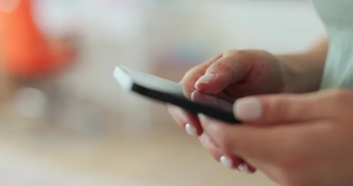 Dopamine apps: Όταν οι χρήστες παραγγέλνουν στο Internet ανύπαρκτα φαγητά και ρούχα