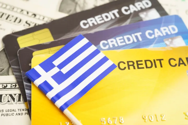 Πάνω από 7 στους 10 Έλληνες πληρώνουν με κάρτα - Η εικόνα για τις πάγιες εντολές και τα ψηφιακά πορτοφόλια 