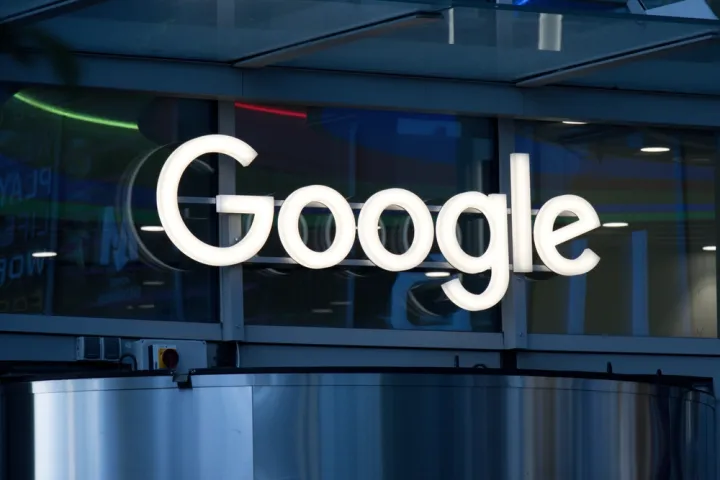 Η Google υπερασπίζεται τις τεράστιες επενδύσεις στην AI με την «έκρηξη» του Cloud