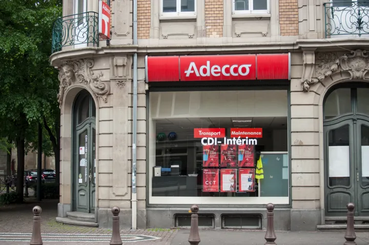 Adecco: Η ΤΝ δεν θα προκαλέσει κατάρρευση στην αγορά εργασίας