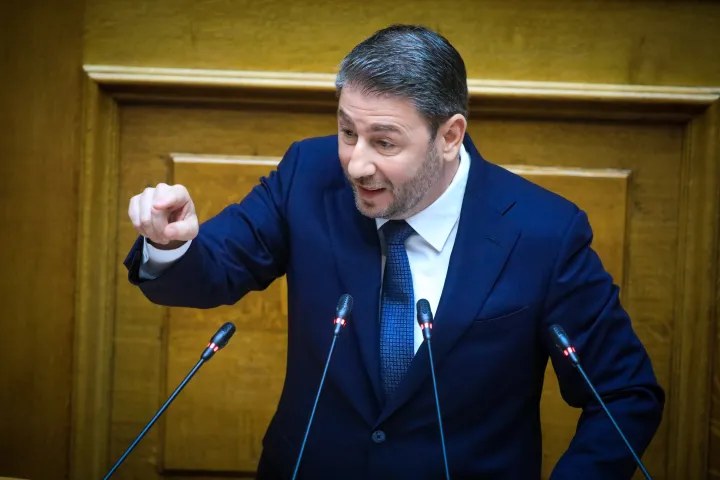 Συνταγματική αναθεώρηση: Τα αδιέξοδα Ανδρουλάκη και οι έριδες για τα μη κρατικά ΑΕΙ 
