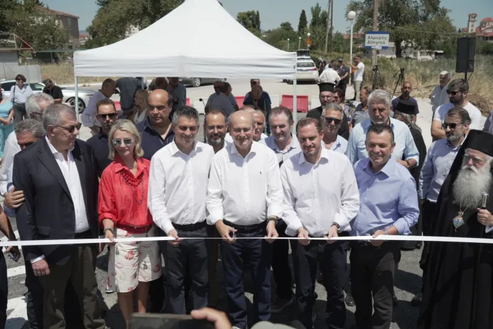 Εγκαίνια της νέας γέφυρας του Αλμυρού από Χατζηδάκη - Δήμα και αυτοψίες σε έργα στα Φάρσαλα και στον Δομοκό
