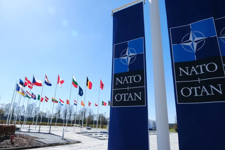 ΝΑΤΟ: Επένδυση ύψους 27 δισ. ευρώ για τον εκσυγχρονισμό των υποδομών αποθήκευσης και μεταφοράς καυσίμων στην Ευρώπη