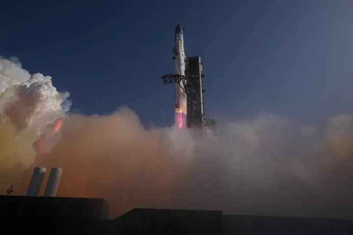 SpaceX: Πρώτη δοκιμαστική πτήση για το Starship μετά τη δημόσια εγγραφή (vid)