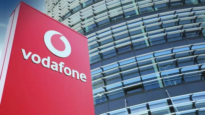 Vodafone: Ανάπτυξη σε έσοδα και κερδοφορία στη νέα χρήση – Αναβαθμίζει τις προσδοκίες για το 2027