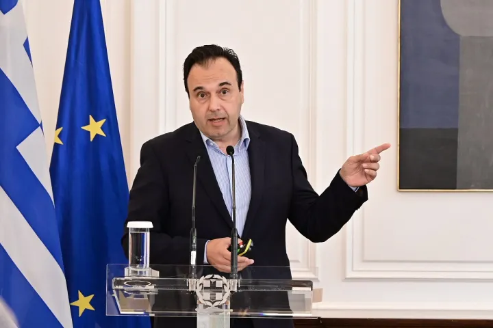 Δ. Παπαστεργίου: Προχωρά το νομοσχέδιο για την προστασία των ανηλίκων στα social media – Υποχρεωτική η επαλήθευση ηλικίας