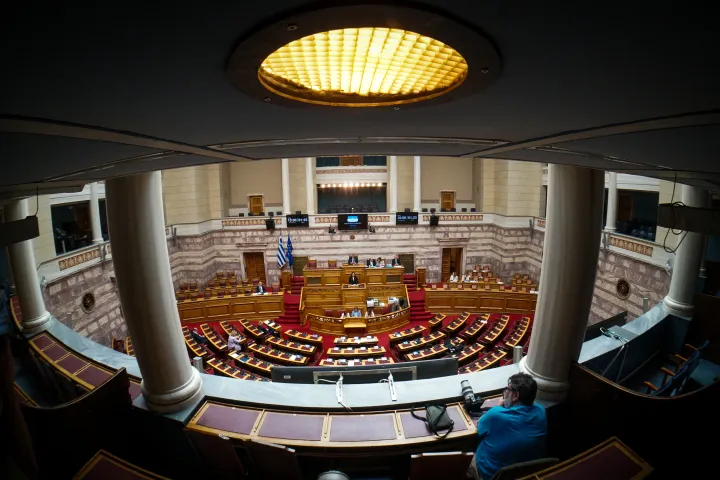 Συνταγματική Αναθεώρηση: Ημέρα αποφάσεων για τις αναθεωρητέες διατάξεις – Τα επόμενα βήματα