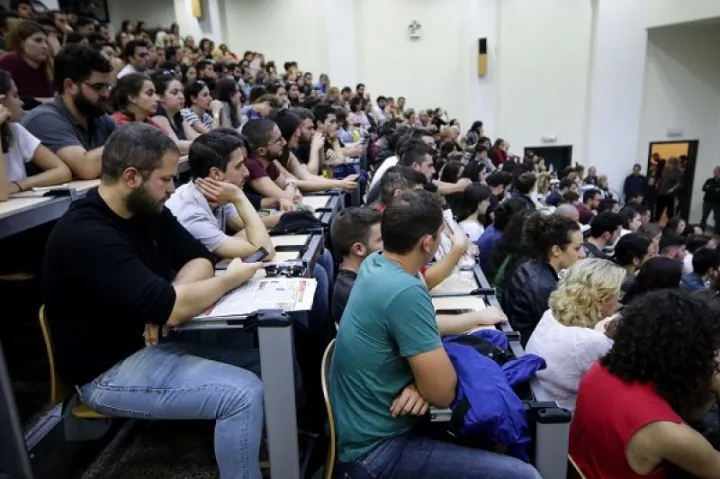 Οι φοιτητές θέλουν να είναι «αιώνιοι»;
