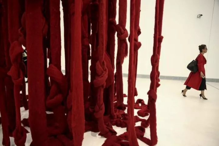 documenta: Η συνήθεια που έγινε λατρεία – εκ των υστέρων