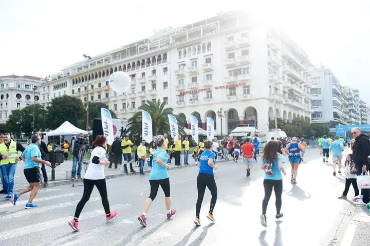 Το Φυσικό Μεταλλικό Νερό ΑΥΡΑ, στις μεγάλες δρομικές διοργανώσεις του Οκτωβρίου