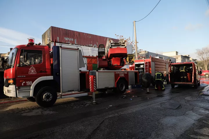 Μεγάλη πυρκαγιά στα Χανιά απειλεί τρεις επιχειρήσεις Μεγάλη πυρκαγιά στα Χανιά απειλεί τρεις επιχειρήσεις