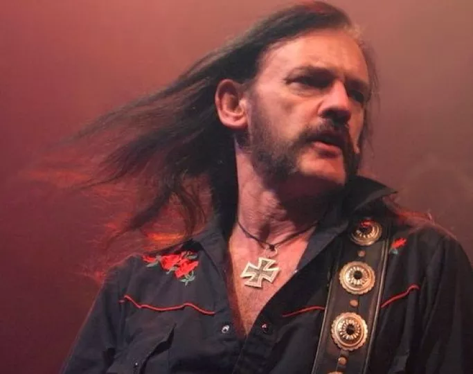 Πέθανε ο θρυλικός “Lemmy” Kilmister, τραγουδιστής και μπασίστας των Motorhead