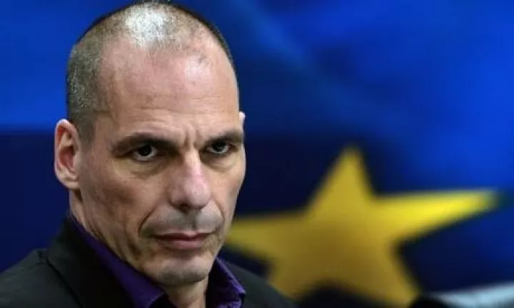 Αντιπαράθεση Μ. Λαζαρίδη - Γ. Βαρουφάκη στο Τwitter 
