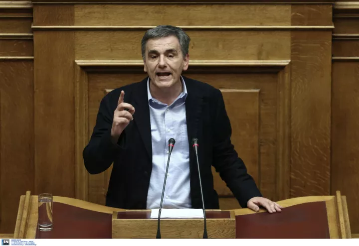 Πολύτεκνοι σε Τσακαλώτο: Ελάτε με τα δικά μας λεφτά να ζήσετε τα παιδιά σας