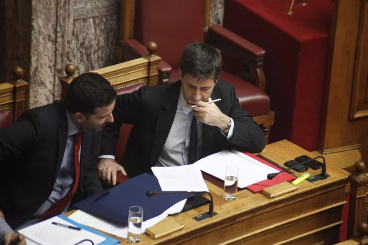 Ένστολοι: Αν ο Χουλιαράκης δεν εφαρμόσει την απόφαση του ΣτΕ τον περιμένει αυτόφωρο